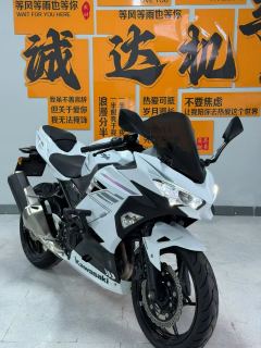 Kawasaki Ninja 400 - ფოტო 1