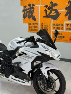 Kawasaki Ninja 400 - ფოტო 4