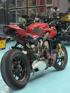 Ducati Street Fighter V4 1100 cc - ფოტო 4