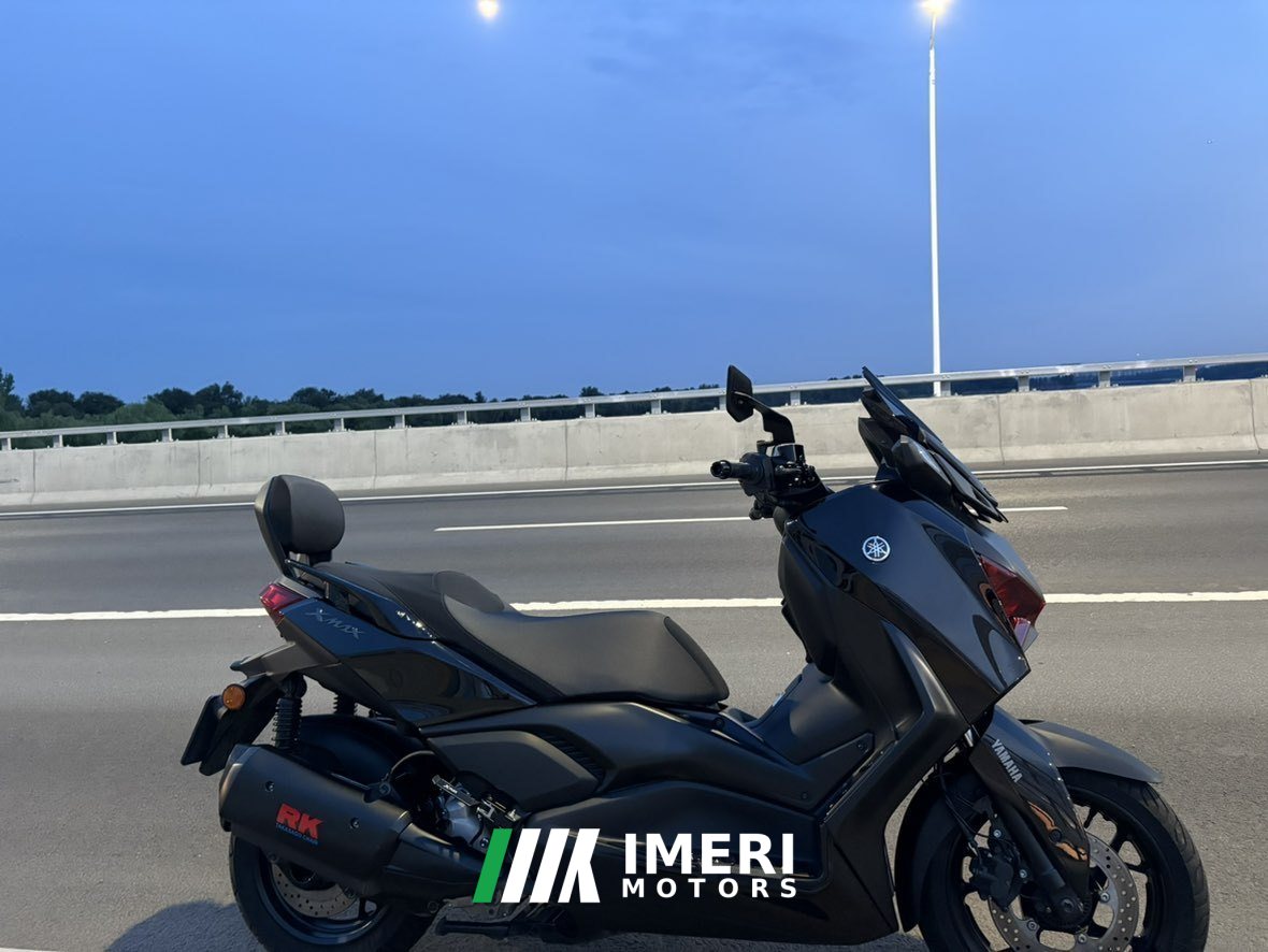 2024 Yamaha XMAX 300 cc