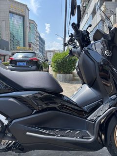 Yamaha XMAX 300 cc - ფოტო 8