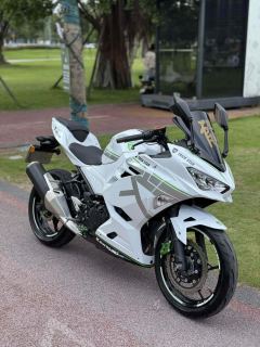 Kawasaki Ninja 400 - фото 1