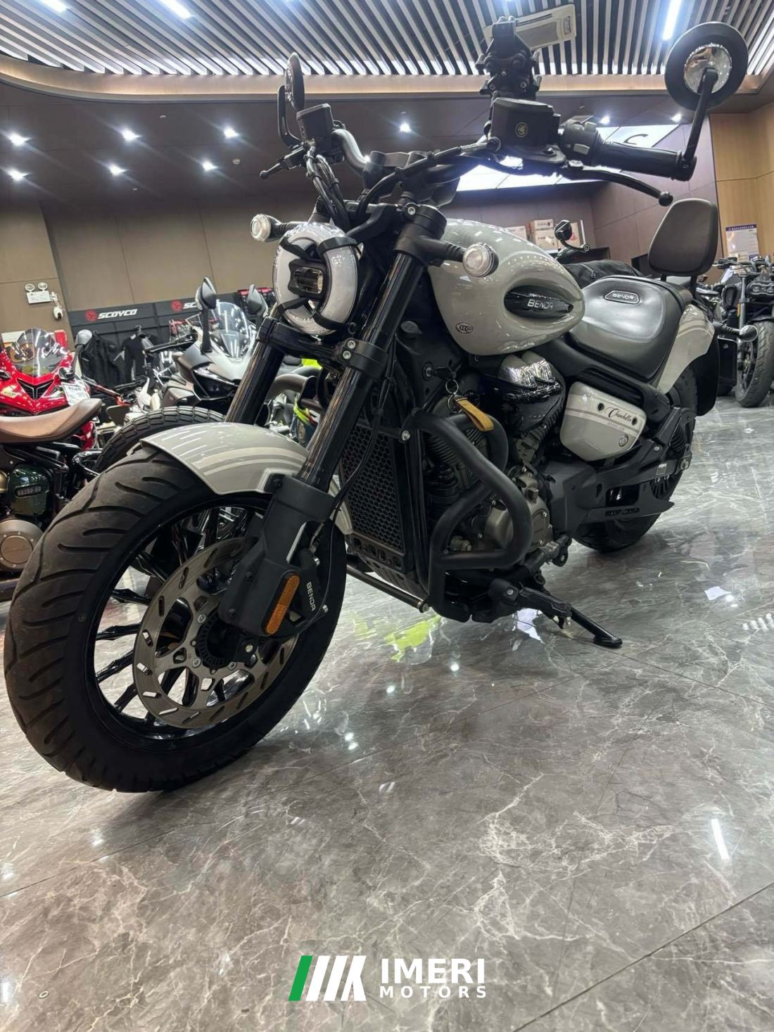 Benda Chinchilla 350 - motorcycle from China