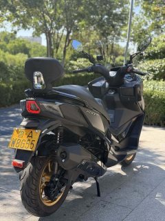 KYMCO S350 - photo 7