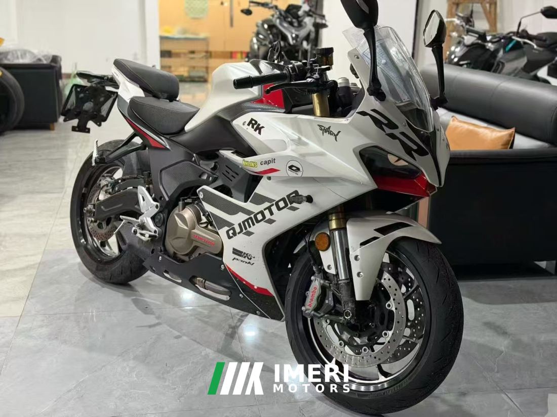 QJMOTOR Roewe i5 550 / Sai 550 *(Context-dependent, usually referring to the motorcycle "Sai 550" or Roewe car v - motorcycl…