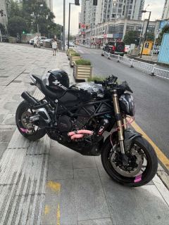 Benelli 752S 750 cc - ფოტო 3
