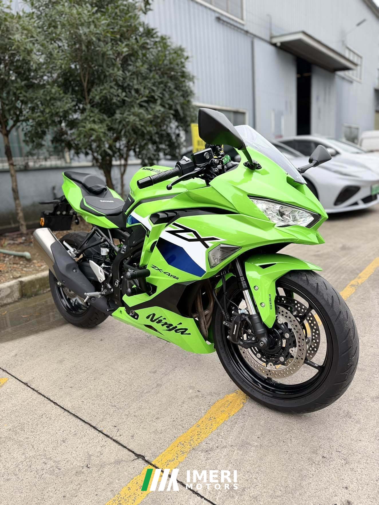 2026 Kawasaki ZX-4R 400 cc