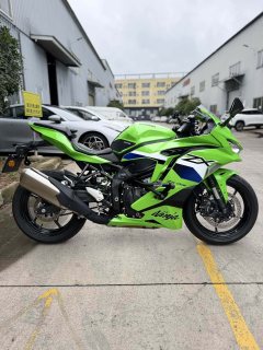 Kawasaki ZX-4R 400 cc - ფოტო 4