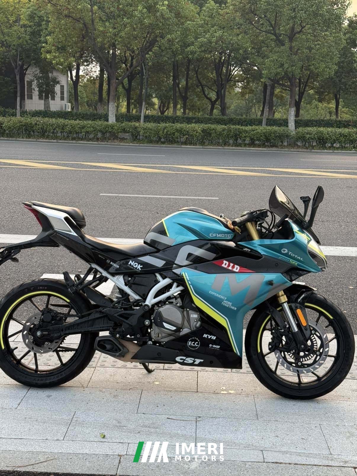2021 CFMOTO 250SR