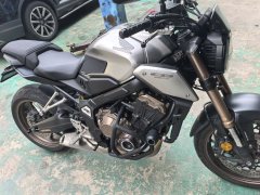 Honda CB650R - photo 3