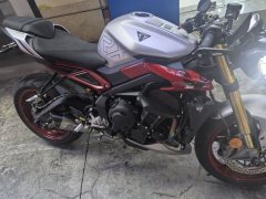 Triumph Street Triple 765 - ფოტო 9