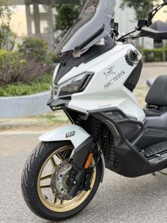SYM Husky ADV300 - photo 8