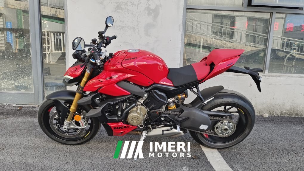 2024 Ducati Street Fighter V4 1100 cc