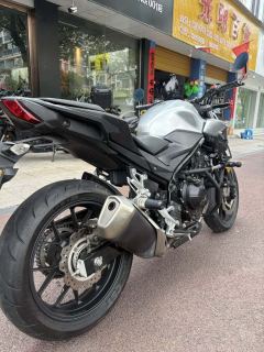 Honda CB400F - ფოტო 3