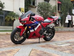 Honda CBR 600RR - photo 2