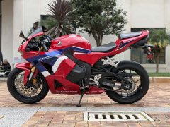 Honda CBR 600RR - photo 3