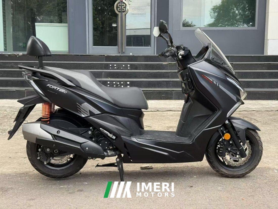 QJMOTOR Hong 250 - мотоцикл из Китая