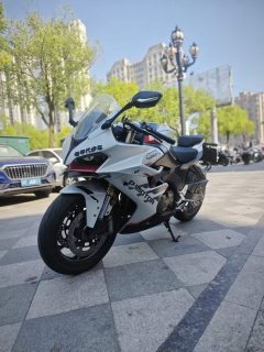 QJMOTOR Roewe i5 550 / Sai 550 *(Context-dependent, usually referring to the motorcycle "Sai 550" or Roewe car v - ფოტო 1