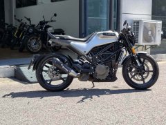 HUSQVARNA White Arrow 401 400 cc - photo 4