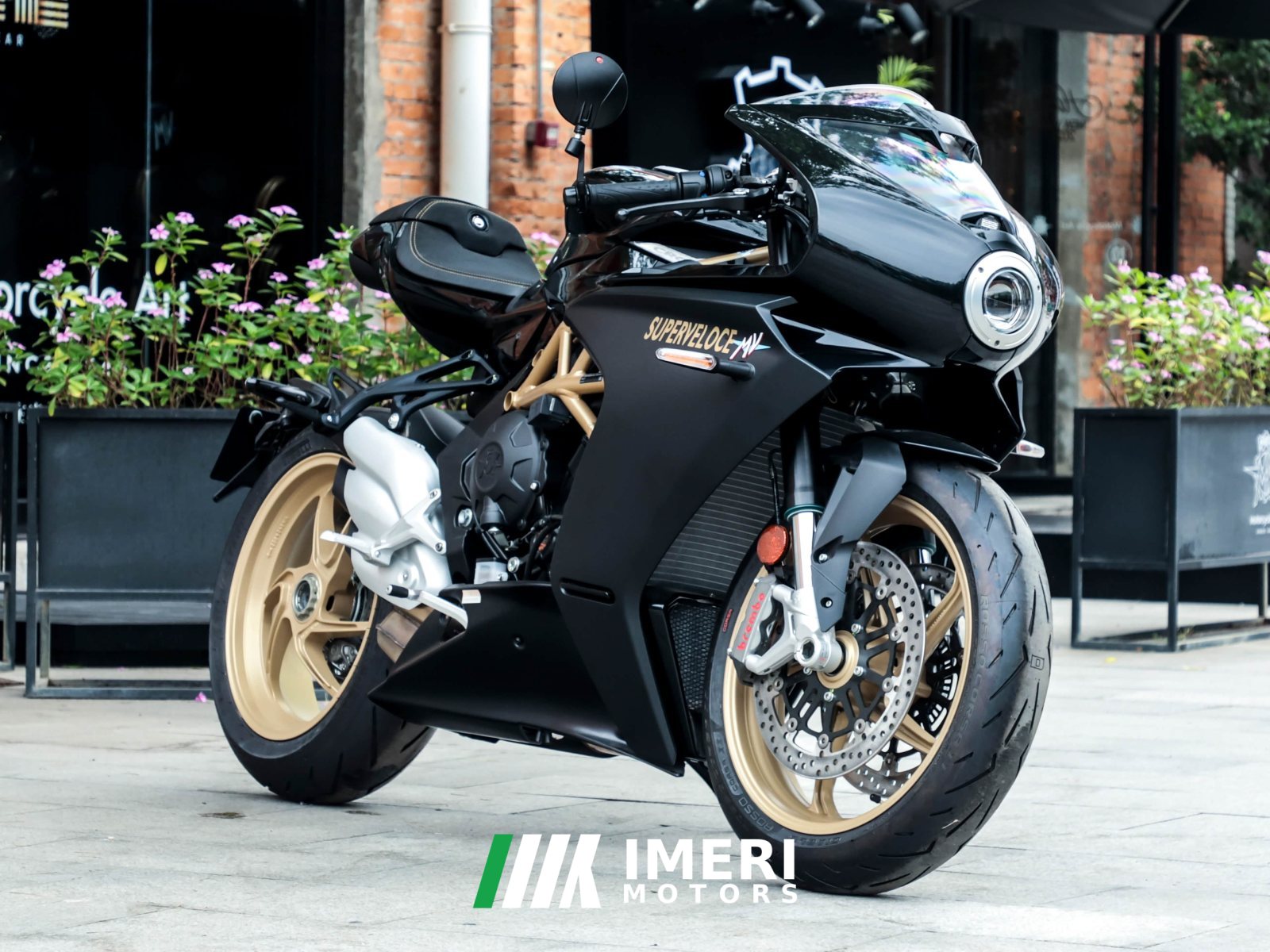 2021 MV Agusta Superveloce 800