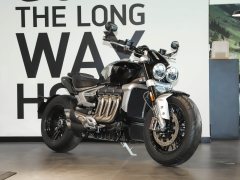 Triumph Rocket 3 2500 cc - ფოტო 11