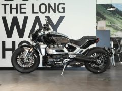 Triumph Rocket 3 2500 cc - ფოტო 12