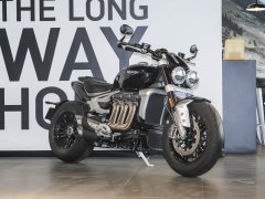 Triumph Rocket 3 2500 cc - ფოტო 3