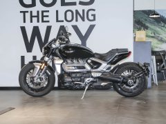 Triumph Rocket 3 2500 cc - ფოტო 4