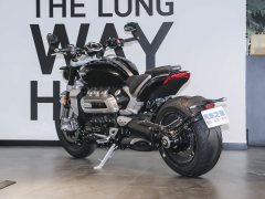 Triumph Rocket 3 2500 cc - ფოტო 6