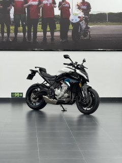 CFMOTO 675NK - фото 1