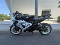 Honda CBR650R - ფოტო 1