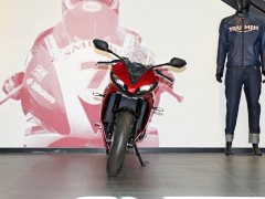 Triumph Daytona 660 - ფოტო 2