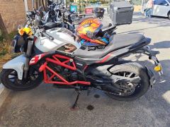 Benelli TNT 300 / BN 302S - ფოტო 1