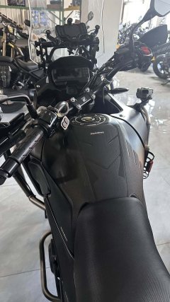 Honda CB400X - photo 3