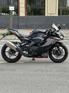 Kawasaki ZX-4R 400 cc - ფოტო 4