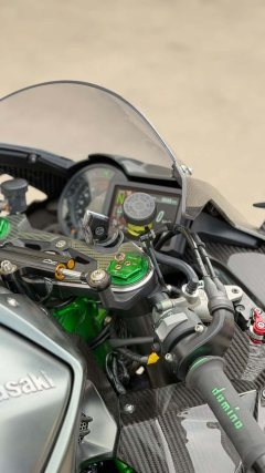 Kawasaki Ninja H2 1000 cc - ფოტო 8