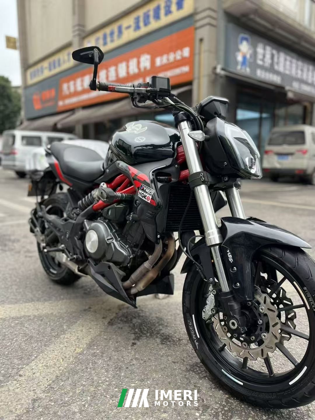 2021 Benelli TNT 300 / BN 302S