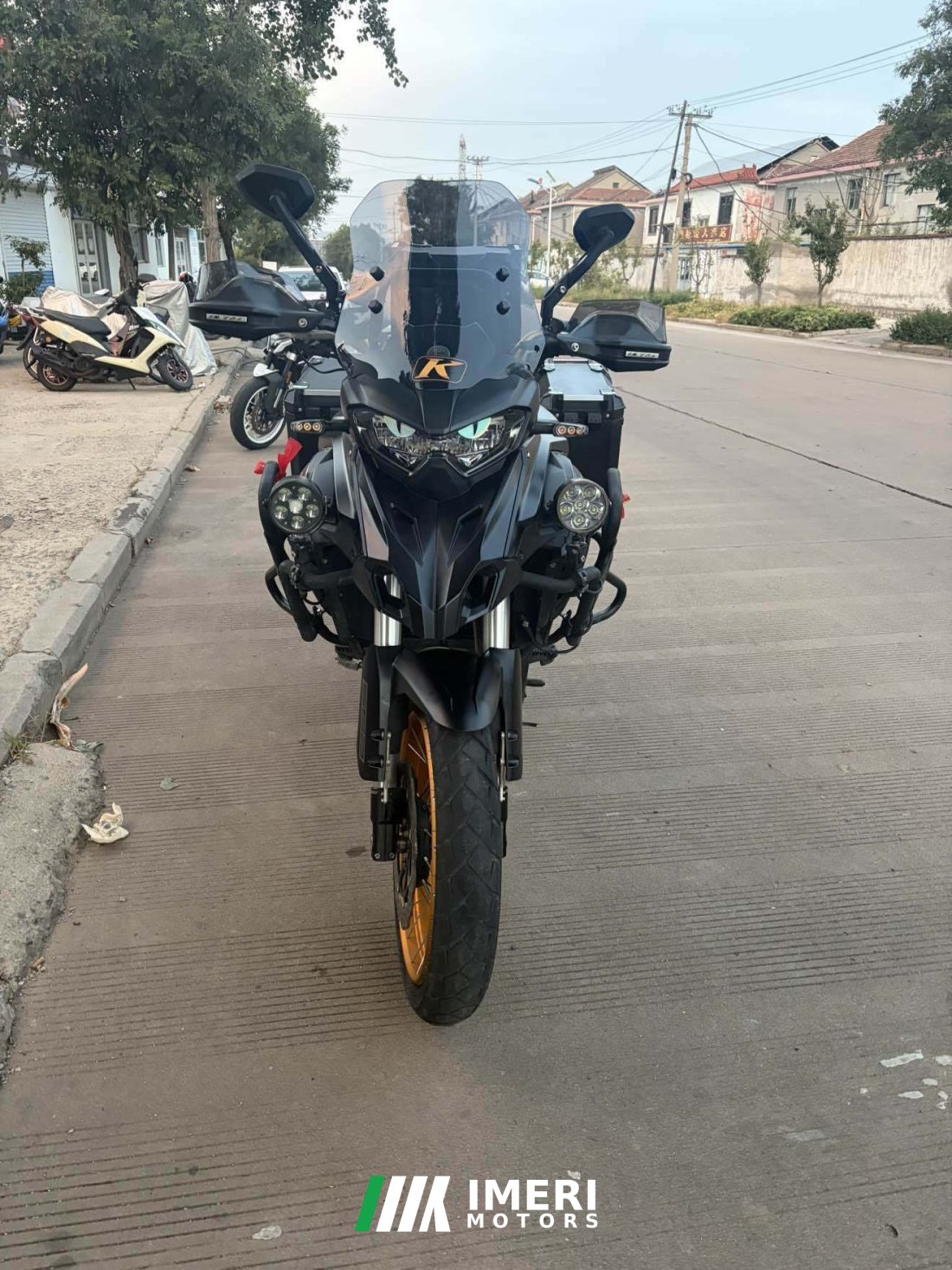 Benelli TRK552 550 cc - მოტოციკლი ჩინეთიდან