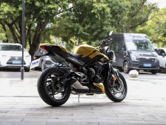 Triumph Street Triple 765 - ფოტო 10