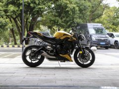 Triumph Street Triple 765 - ფოტო 11