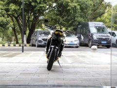 Triumph Street Triple 765 - ფოტო 5