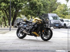 Triumph Street Triple 765 - ფოტო 6