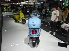 VESPA LX 125 - фото 5