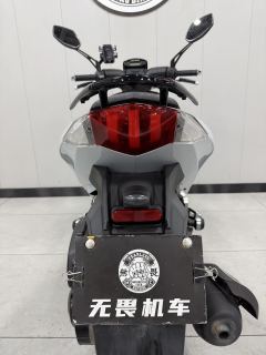 Peugeot SPEEDFIGHT 4+ 150 cc - фото 3
