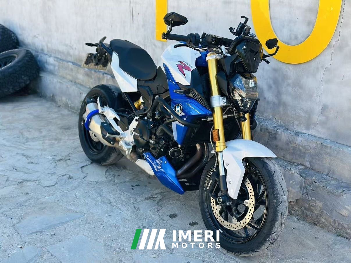2025 BMW F 900 R