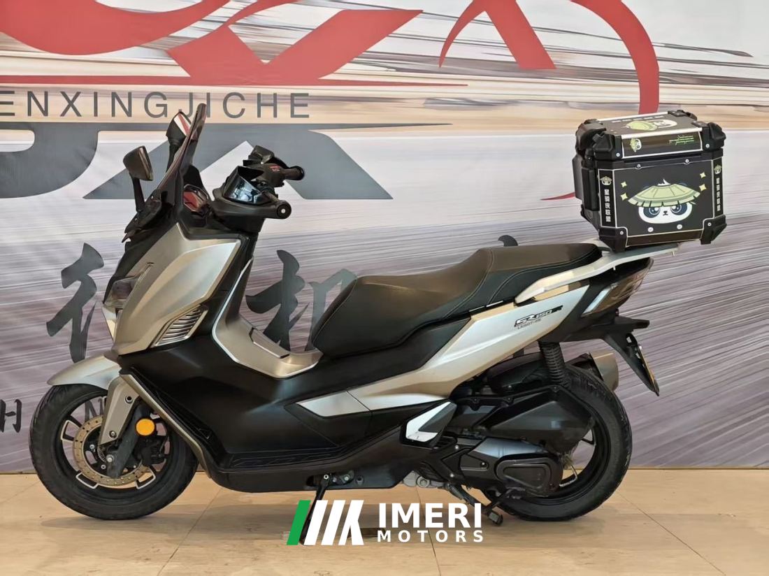 Voge SR150GT - мотоцикл из Китая