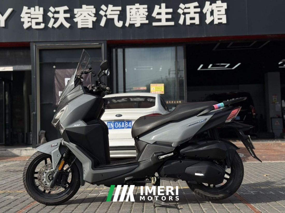 SYM Joymax F 300 - მოტოციკლი ჩინეთიდან