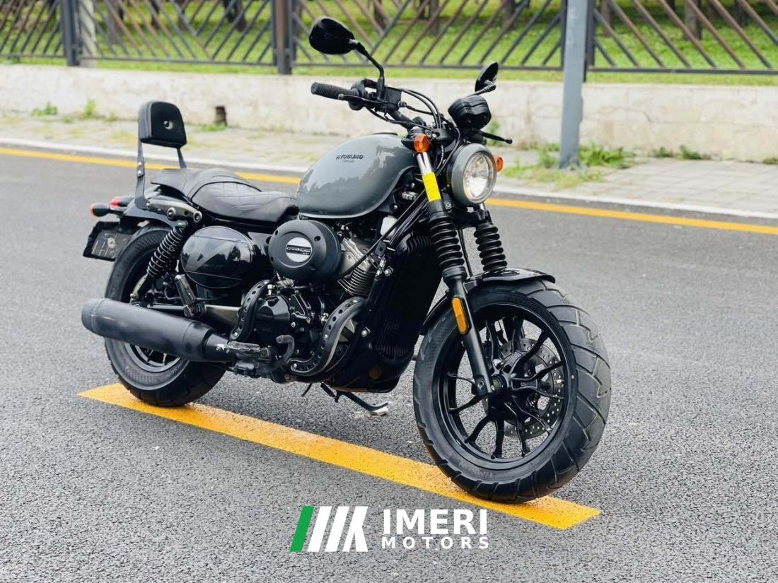 Hyosung GV300S - motorcycle from China