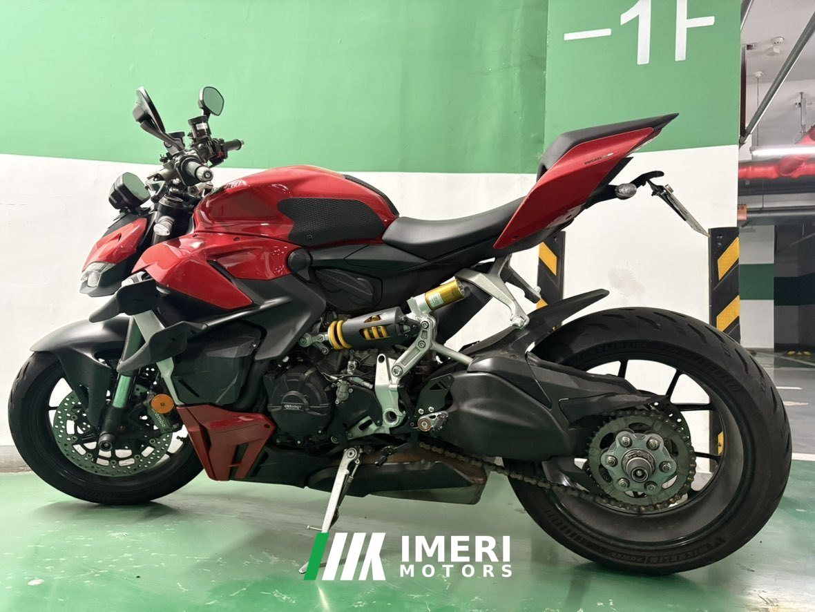 2022 Ducati Street Fighter V2 950 cc