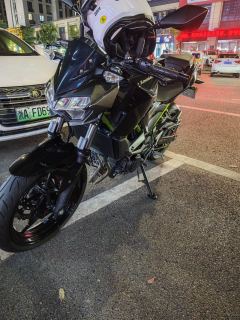 Kawasaki Z400 - ფოტო 2